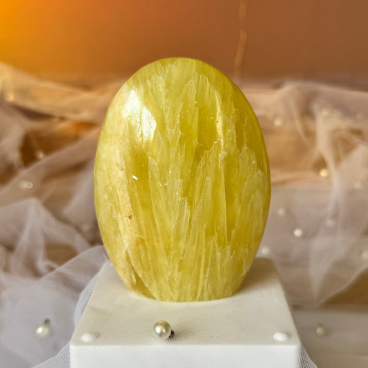 Lemon Calcite Freeform (c)