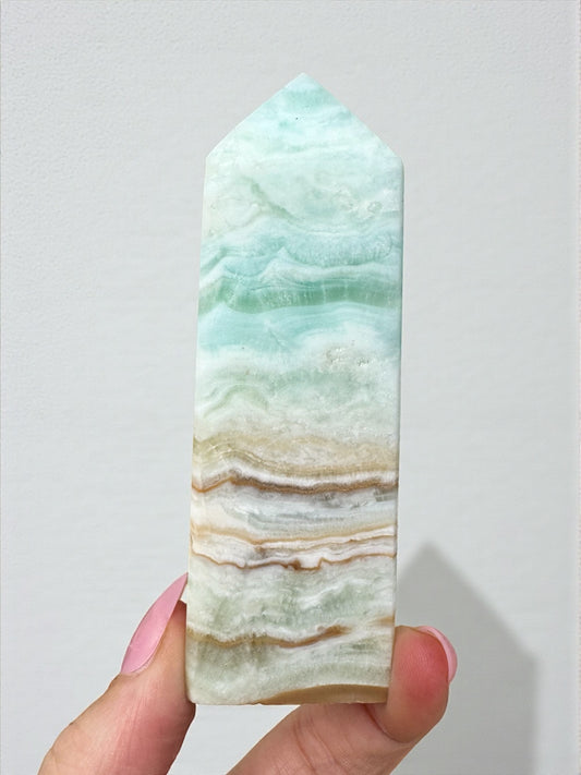 Aragonite Tower 10cm (C)