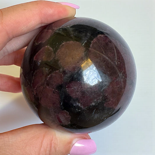 Garnet Sphere 6cm (b)