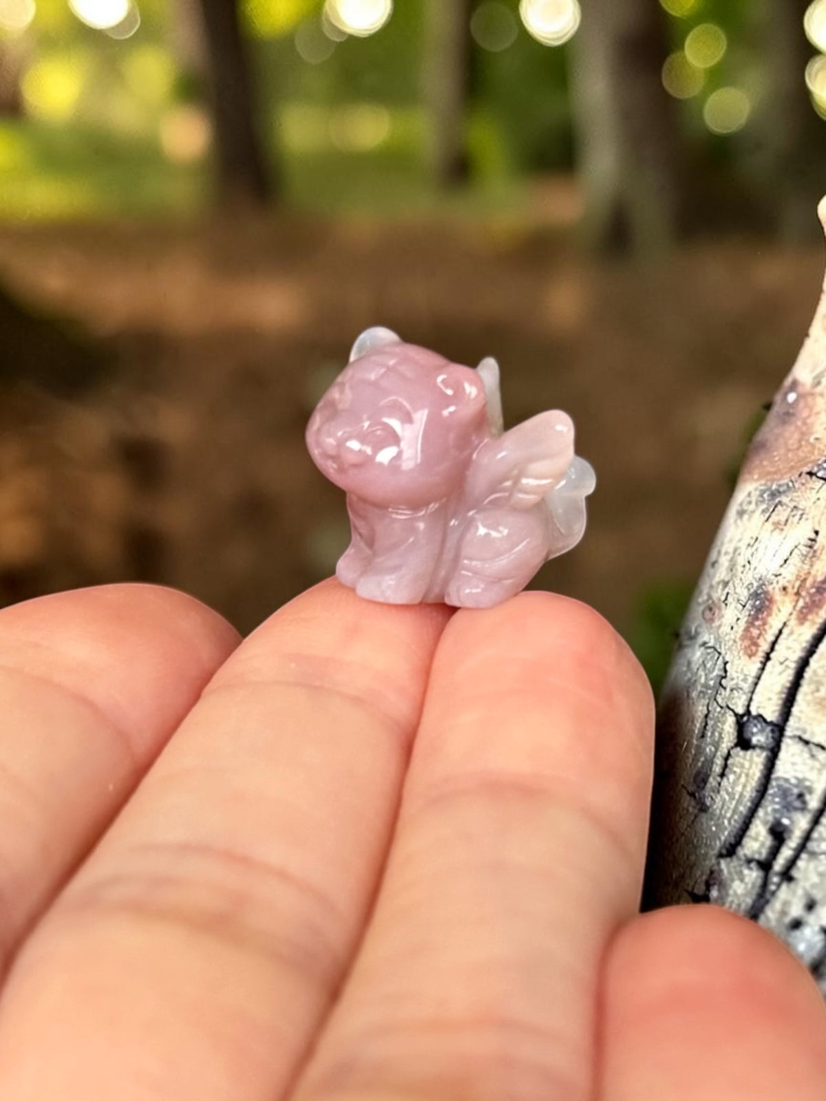 Alashan Agate Mini Flying Kitty Carving
