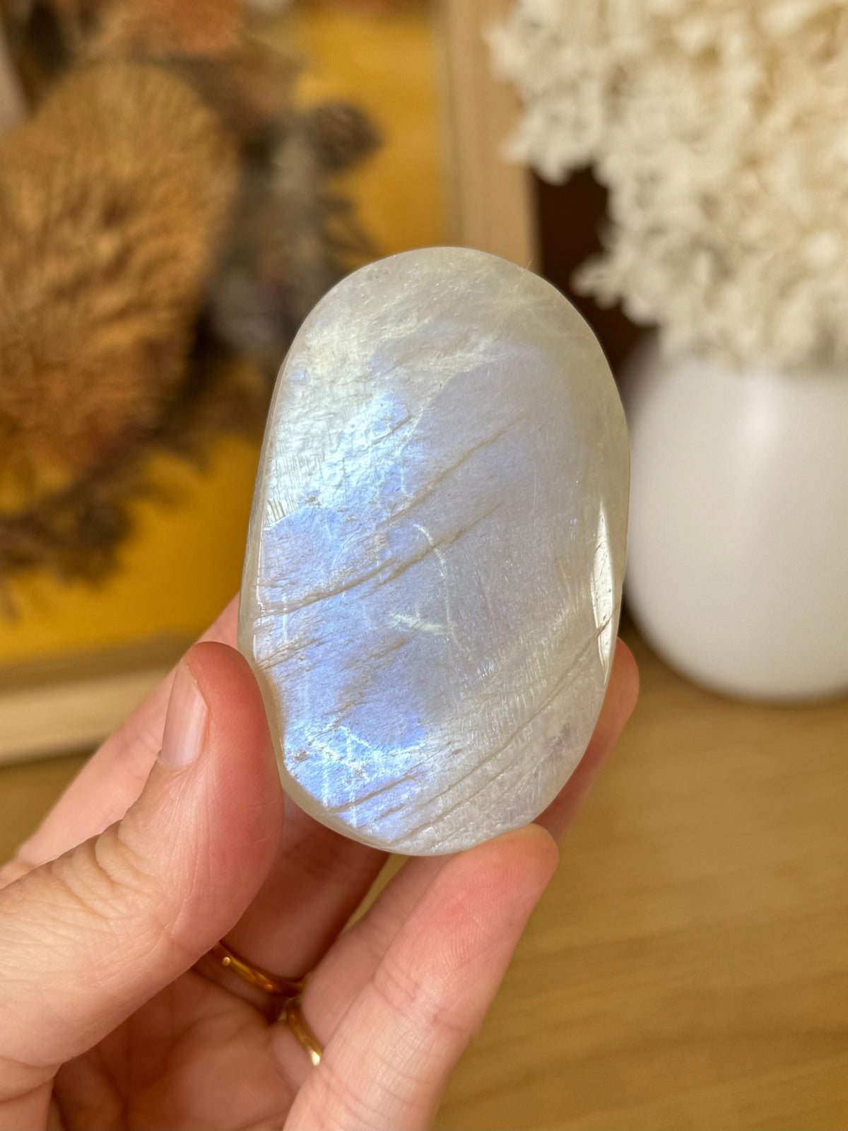 HQ Moonstone Palmstone