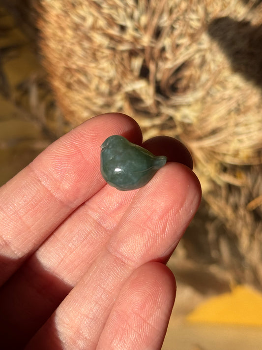 Alashan Agate Mini Pigeon Carving