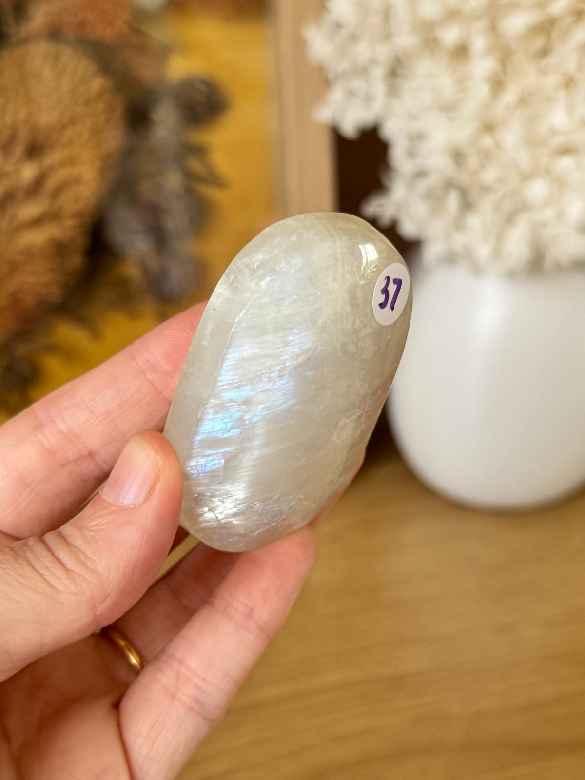 HQ Moonstone Palmstone