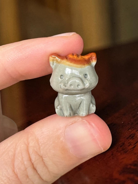 Alashan Agate Mini Boar Carving