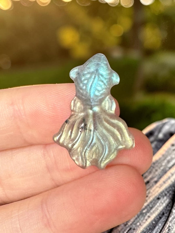 Flashy Labradorite Mini Fish Carving