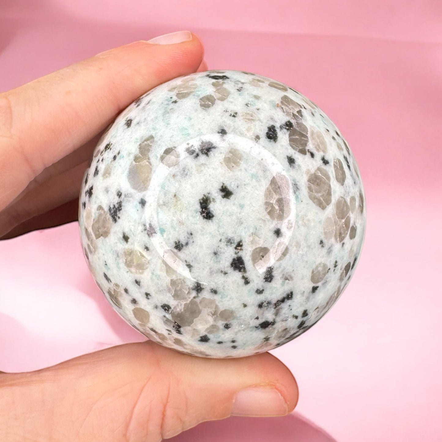 Kiwi Jasper Sphere (5.5cm)