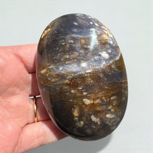Plume Agate Palmstone