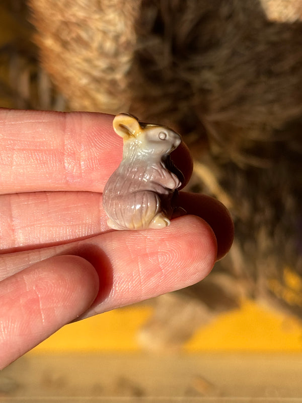 Alashan Agate Mini Rabbit Carving