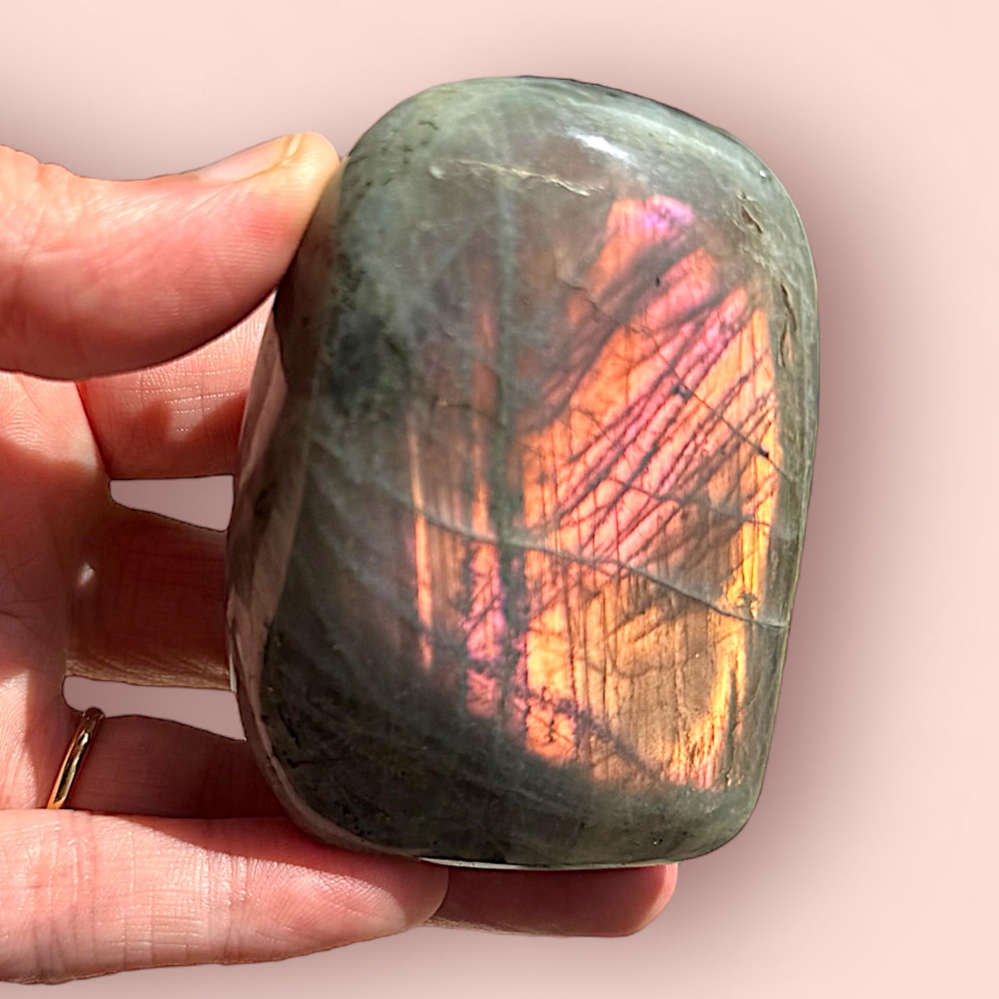 Labradorite Freeform (doesn’t stand)