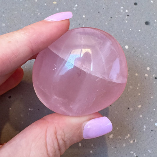 Rose Quartz Palmstone (d)
