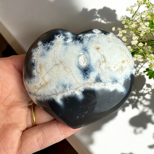 Oraca Agate Heart